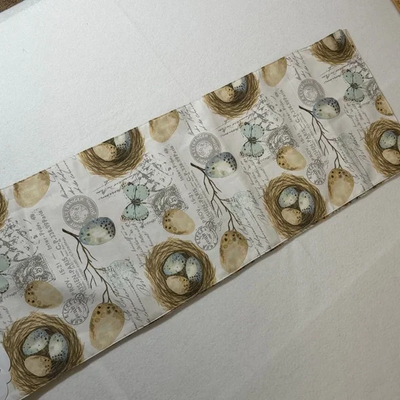 Bunny Tales Bird Nest and Butterfly Table Runner - Picture 4 of 6